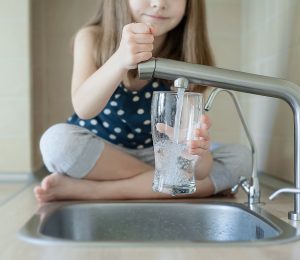 How Does a Carbon Water Filter Work?